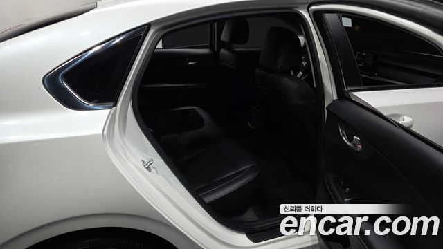 Kia K3 Prestige 2019 — фото 12