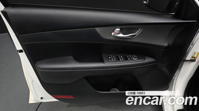 Kia K3 Prestige 2019 — фото 24