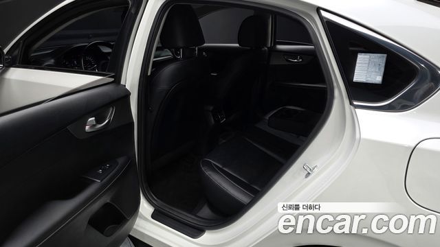 Kia K3 Prestige 2019 — фото 26