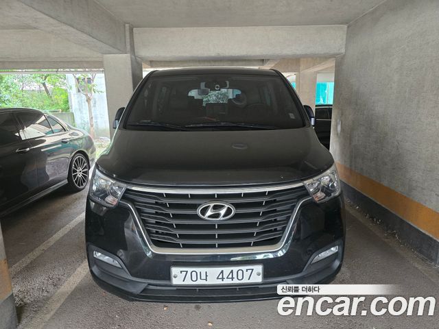 Hyundai Grand Starex Wagon 12-Seater Style 2019 — фото 3