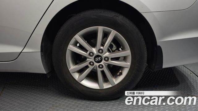 Hyundai Sonata (LF) LPI TAXI Style 2017 — фото 21
