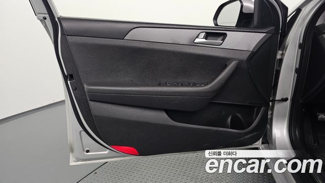 Hyundai Sonata (LF) LPI TAXI Style 2017 — фото 24