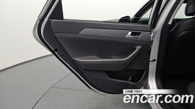 Hyundai Sonata (LF) LPI TAXI Style 2017 — фото 25