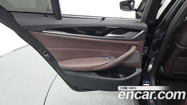 BMW 5 Series (G30) 530i M Sport Package 2023 — фото 25