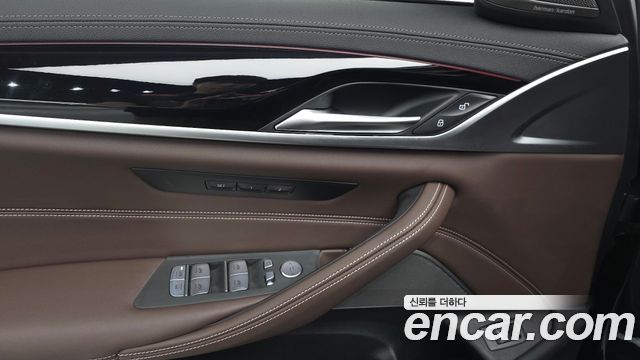 BMW 5 Series (G30) 530i M Sport Package 2023 — фото 31