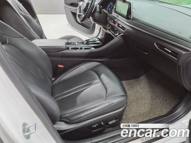 Hyundai Sonata (DN8) 2.0 Premium Family 2020 — фото 24