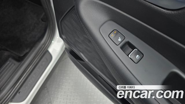 Hyundai Santa Fe Diesel 2.2 2WD Prestige 2023 — фото 19