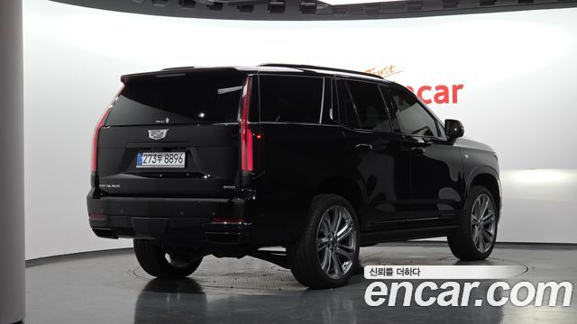 Cadillac Escalade (V) 6.2 Sports Platinum 2026 — фото 2