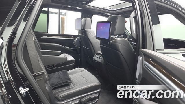 Cadillac Escalade (V) 6.2 Sports Platinum 2026 — фото 12