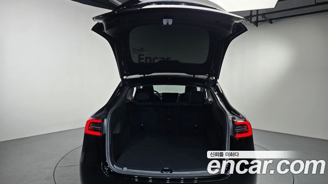 Tesla Model Y Long Range AWD 2022 — фото 18