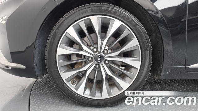 Kia K8 2.5 Gasoline 2WD Signature 2023 — фото 5