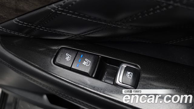 Kia K8 2.5 Gasoline 2WD Signature 2023 — фото 15