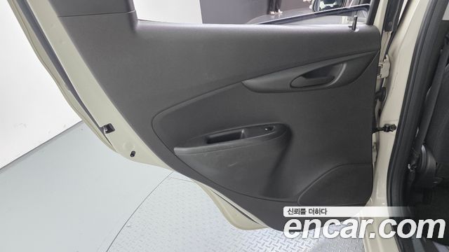 Chevrolet Next Spark LT 2016 — фото 25
