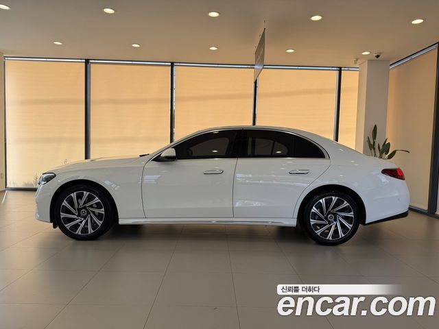 Mercedes-Benz E-Class (W214) E300 4MATIC Exclusive 2026 — фото 2