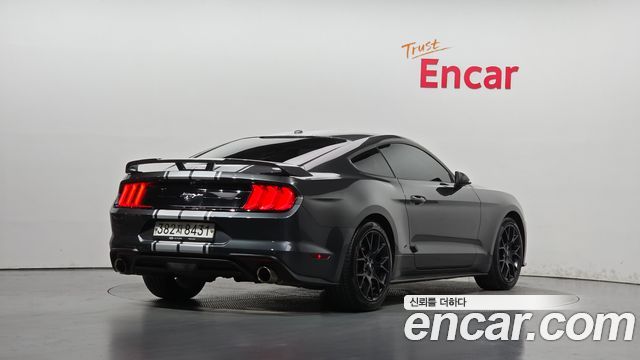 Ford Mustang Coupe 2019 — фото 2
