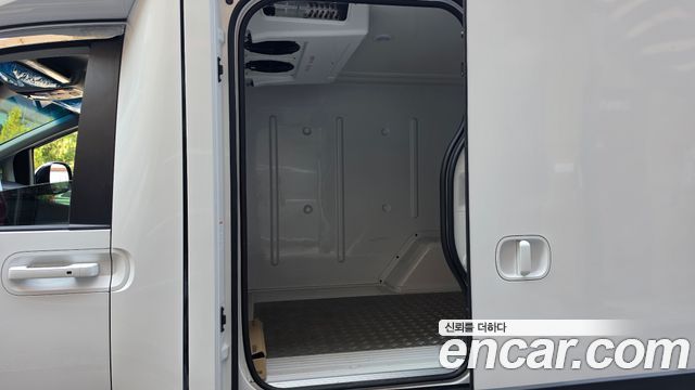 Hyundai ST1 Cargo Freezer Container Premium 2025 — фото 11