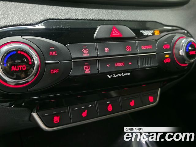 Kia Sorento Diesel 2.0 2WD Noblesse Special 2017 — фото 10