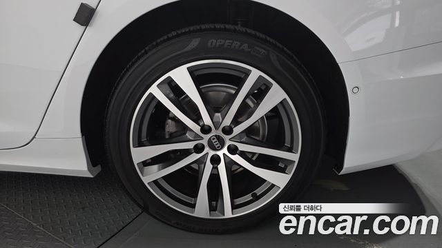Audi A6 (C8) 40 TDI Premium 2023 — фото 21
