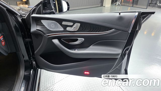 Mercedes-Benz CLS-Class (C257) CLS300d 4MATIC 2023 — фото 25