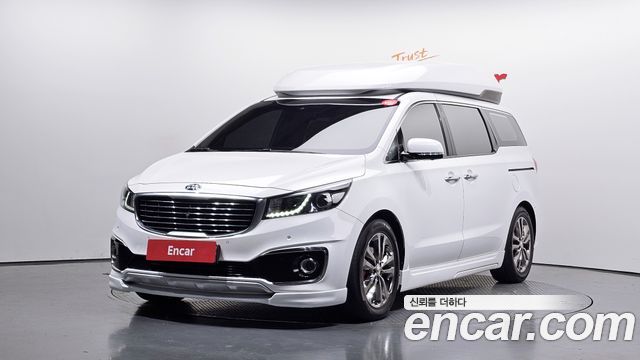 Kia Carnival 9-seater Hi-Limousine Noblesse