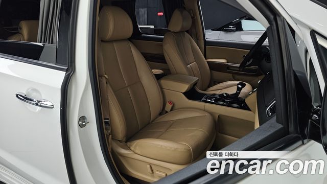Kia Carnival 9-seater Hi-Limousine Noblesse 2017 — фото 10