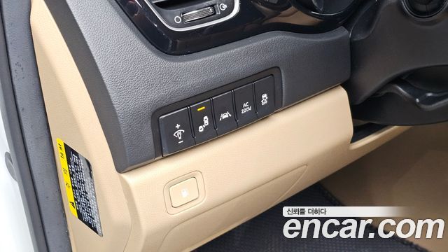 Kia Carnival 9-seater Hi-Limousine Noblesse 2017 — фото 14