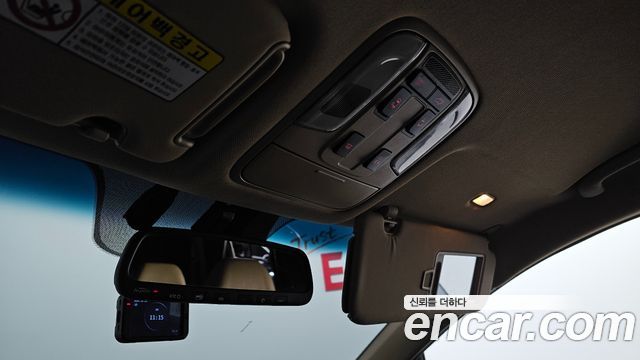 Kia Carnival 9-seater Hi-Limousine Noblesse 2017 — фото 27