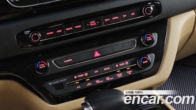 Kia Carnival 9-seater Hi-Limousine Noblesse 2017 — фото 31