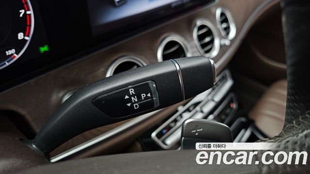 Mercedes-Benz E-Class (W213) E300 Exclusive 2017 — фото 9