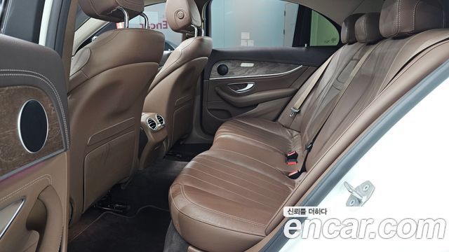 Mercedes-Benz E-Class (W213) E300 Exclusive 2017 — фото 12
