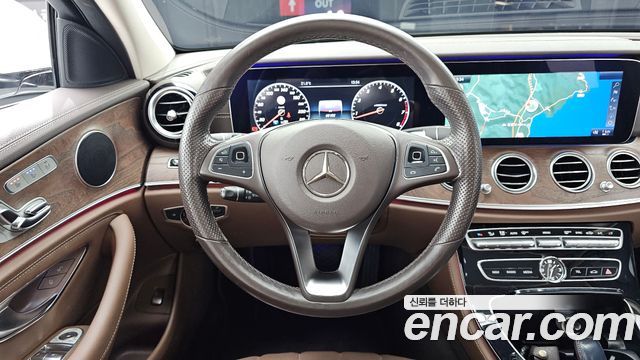 Mercedes-Benz E-Class (W213) E300 Exclusive 2017 — фото 13