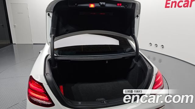 Mercedes-Benz E-Class (W213) E300 Exclusive 2017 — фото 37