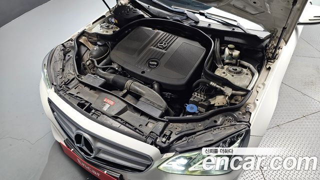 Mercedes-Benz E-Class (W212) E220 Bluetec Avantgarde 2016 — фото 6
