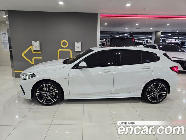 BMW 1 Series (F40) 120i Sports 2022 — фото 3