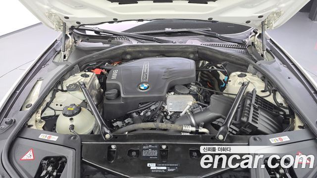 BMW 5 Series (F10) 528i 2015 — фото 6