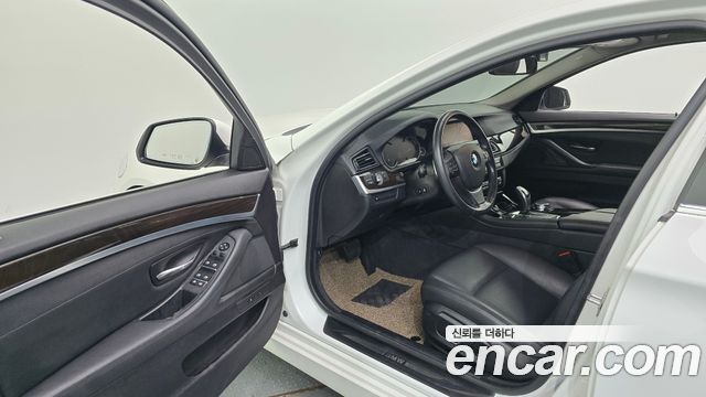 BMW 5 Series (F10) 528i 2015 — фото 10