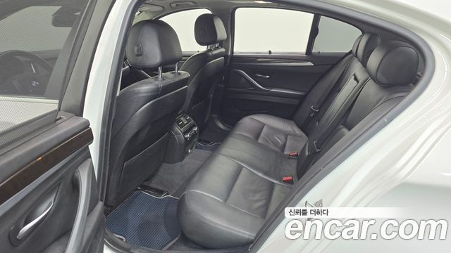 BMW 5 Series (F10) 528i 2015 — фото 11