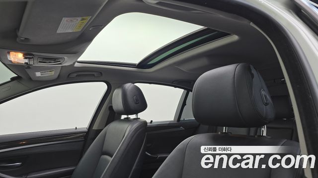 BMW 5 Series (F10) 528i 2015 — фото 17