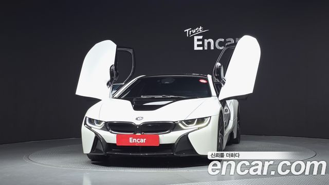 BMW i8 Coupe 2016 — фото 3