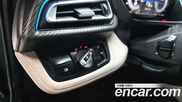 BMW i8 Coupe 2016 — фото 17