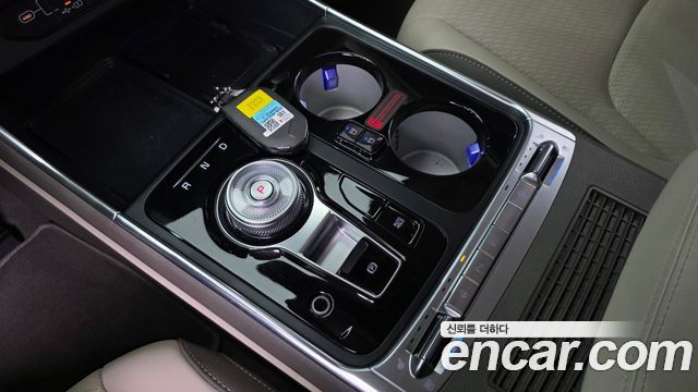 Kia Carnival (IV) Gasoline 7-Seater Hi Limousine Signature 2025 — фото 9