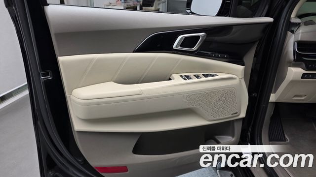 Kia Carnival (IV) Gasoline 7-Seater Hi Limousine Signature 2025 — фото 25