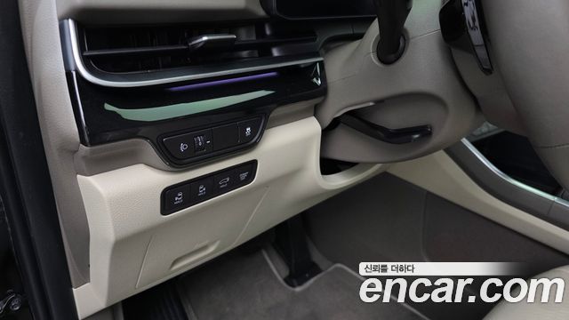 Kia Carnival (IV) Gasoline 7-Seater Hi Limousine Signature 2025 — фото 29