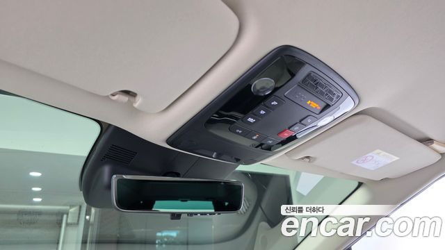 Kia Carnival (IV) Gasoline 7-Seater Hi Limousine Signature 2025 — фото 34