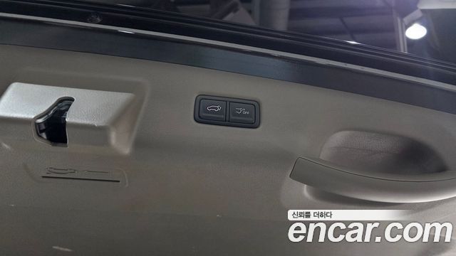 Kia Carnival (IV) Gasoline 7-Seater Hi Limousine Signature 2025 — фото 35