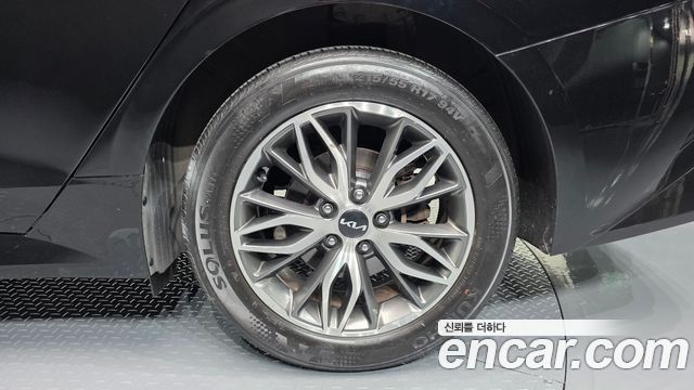 Kia K5 (III) 2.0 Trendy 2023 — фото 21