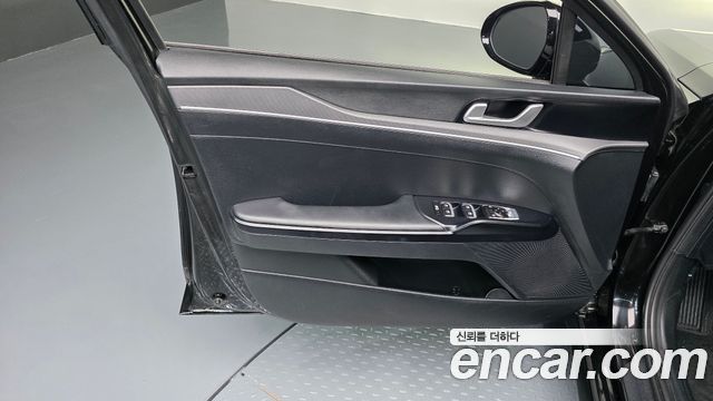 Kia K5 (III) 2.0 Trendy 2023 — фото 24