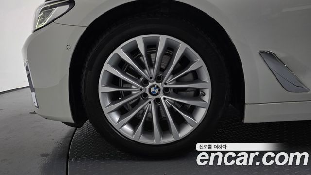 BMW 5 Series (G30) 520i Luxury 2021 — фото 5