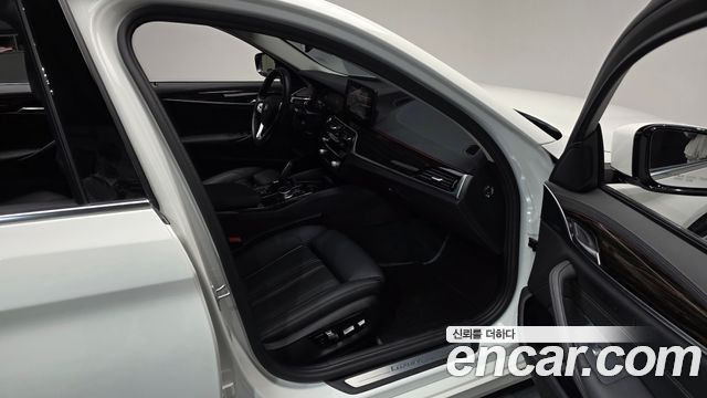BMW 5 Series (G30) 520i Luxury 2021 — фото 11