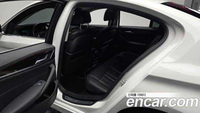 BMW 5 Series (G30) 520i Luxury 2021 — фото 26